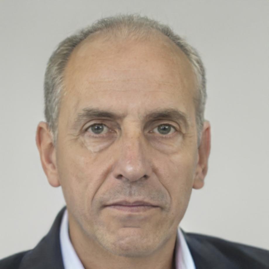 Profesor especialista en educación financiera